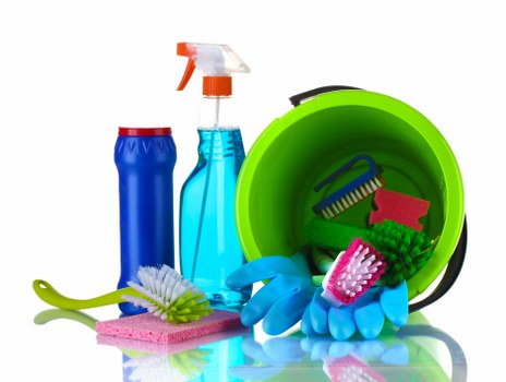 Wandsworth Carpetcleaning technician preparing a safe carpet cleaning setup